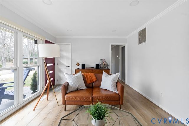 8250 Robert Bruce Dr, North Chesterfield, VA 23235