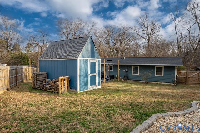 8250 Robert Bruce Dr, North Chesterfield, VA 23235