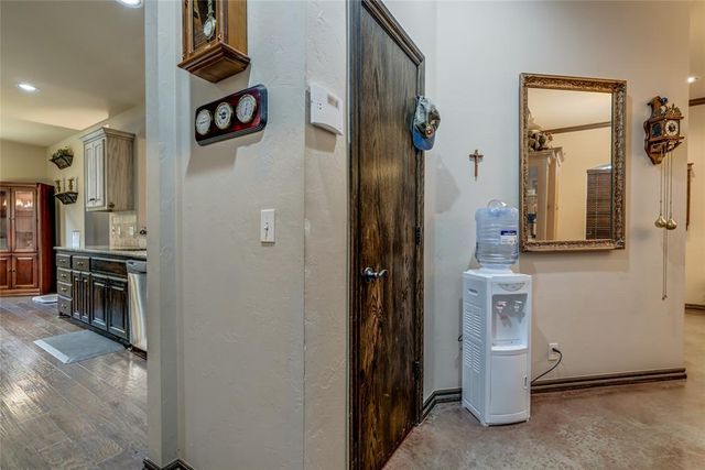 1456 Narrows Bridge Circle, Edmond, OK 73034