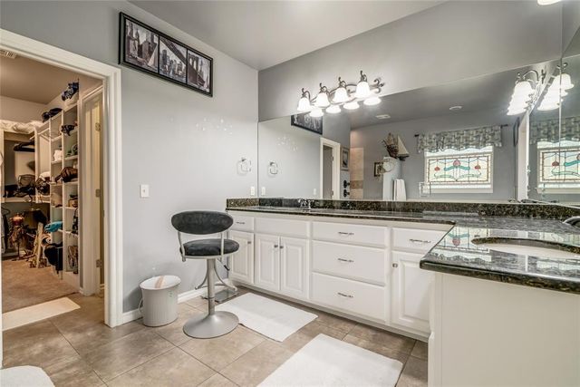 1456 Narrows Bridge Circle, Edmond, OK 73034