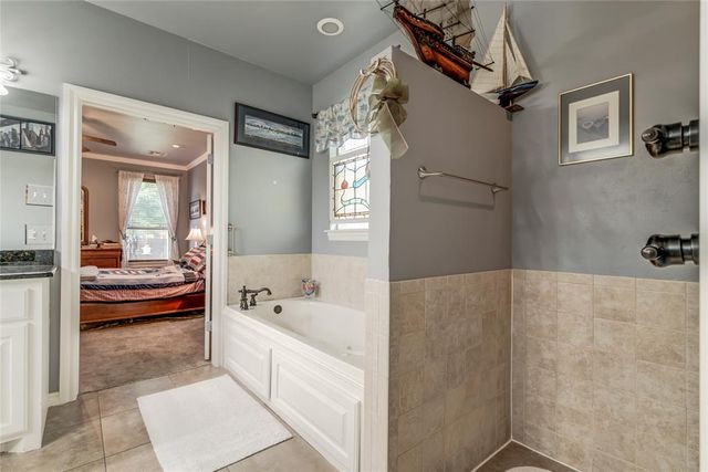 1456 Narrows Bridge Circle, Edmond, OK 73034