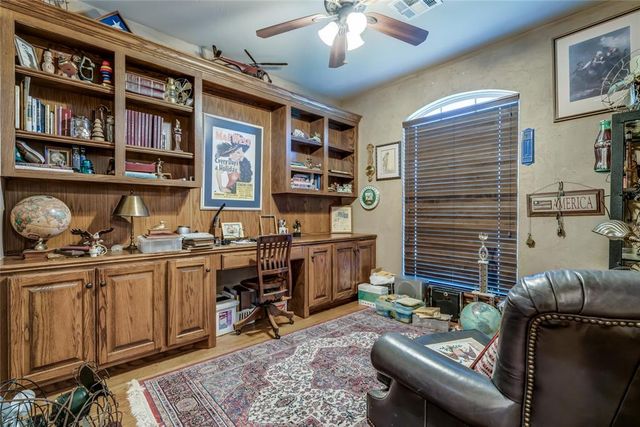 1456 Narrows Bridge Circle, Edmond, OK 73034