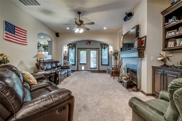 1456 Narrows Bridge Circle, Edmond, OK 73034