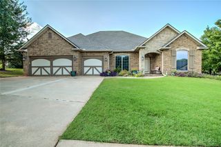 1456 Narrows Bridge Circle, Edmond, OK 73034