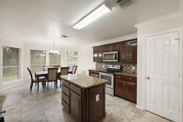 2706 Ferncrest Trail, Mansfield, TX 76063