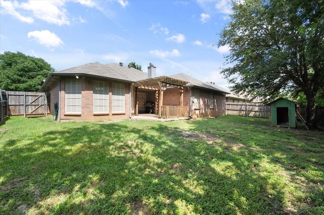 2706 Ferncrest Trail, Mansfield, TX 76063