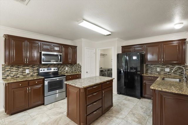 2706 Ferncrest Trail, Mansfield, TX 76063