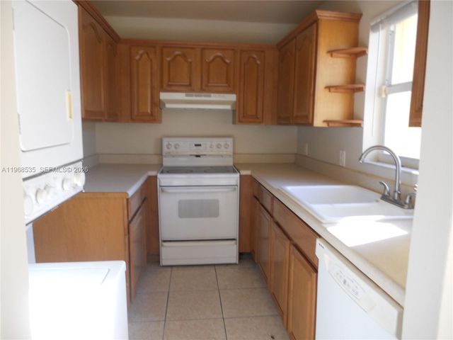 22 SW 14th Ter, Homestead, FL 33030