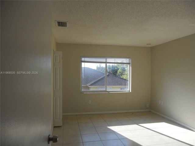 22 SW 14th Ter, Homestead, FL 33030