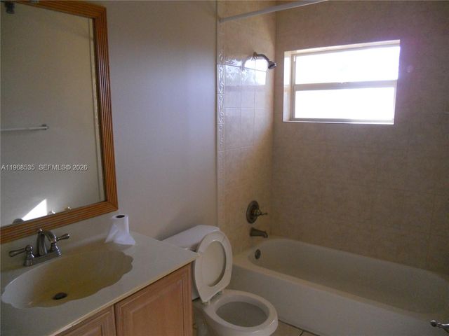 22 SW 14th Ter, Homestead, FL 33030