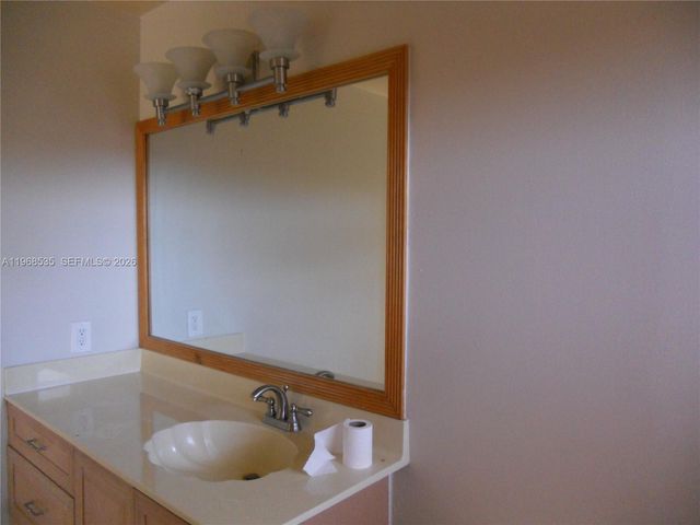 22 SW 14th Ter, Homestead, FL 33030