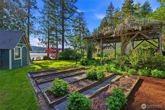 2860 E State Route 302, Belfair, WA 98528
