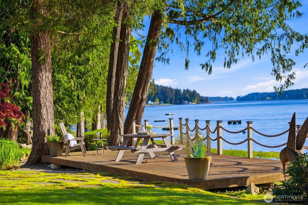 2860 E State Route 302, Belfair, WA 98528