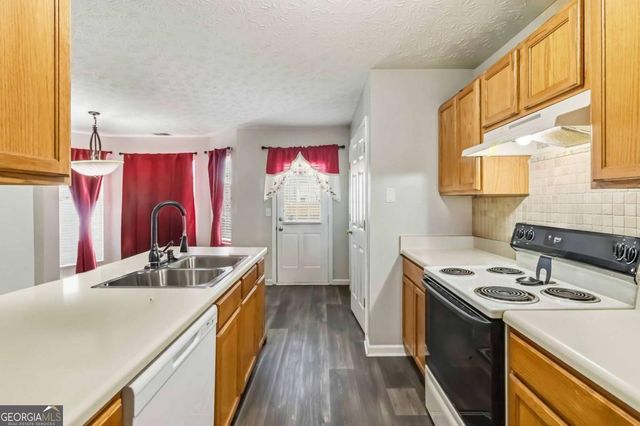 5559 Strathmoor Manor Circle, Lithonia, GA 30058