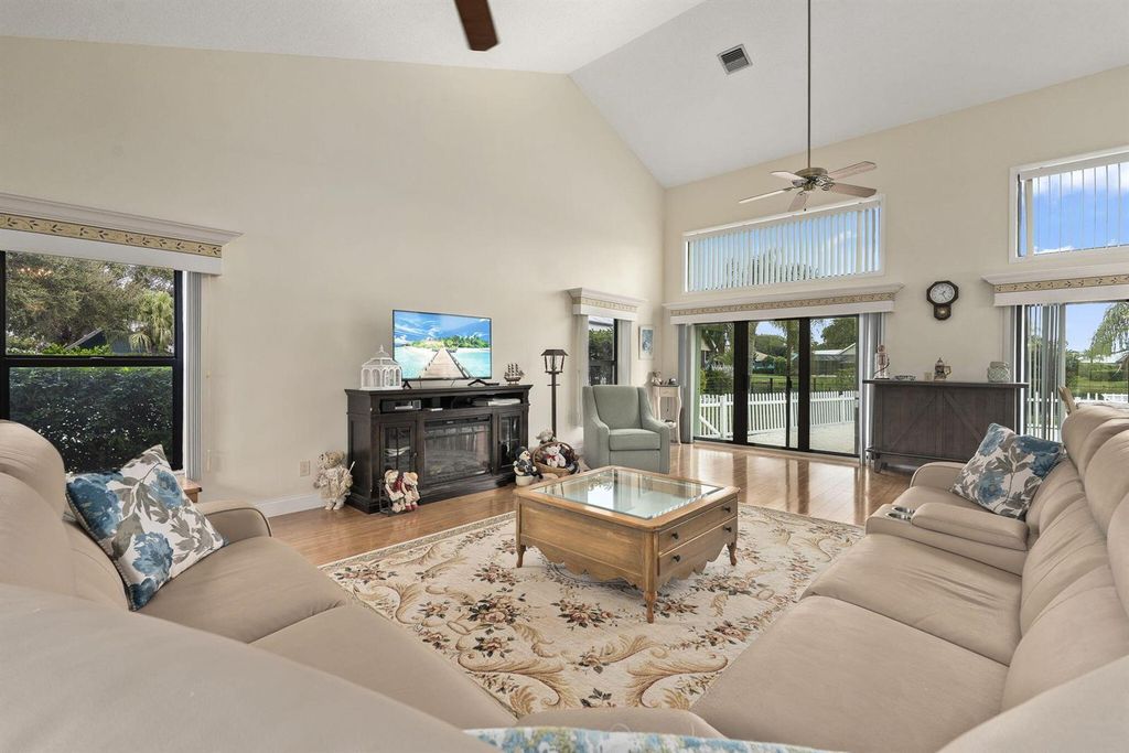 Image 10 of property listing at 8964 SE Sunfish Place, Hobe Sound, FL 33455