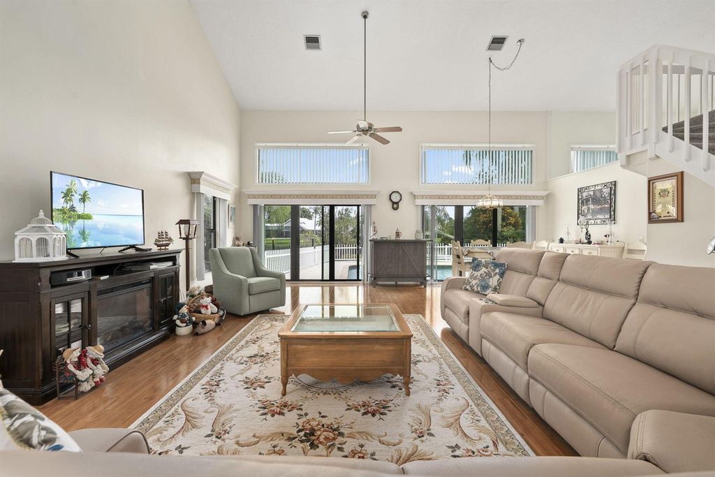 Image 12 of property listing at 8964 SE Sunfish Place, Hobe Sound, FL 33455
