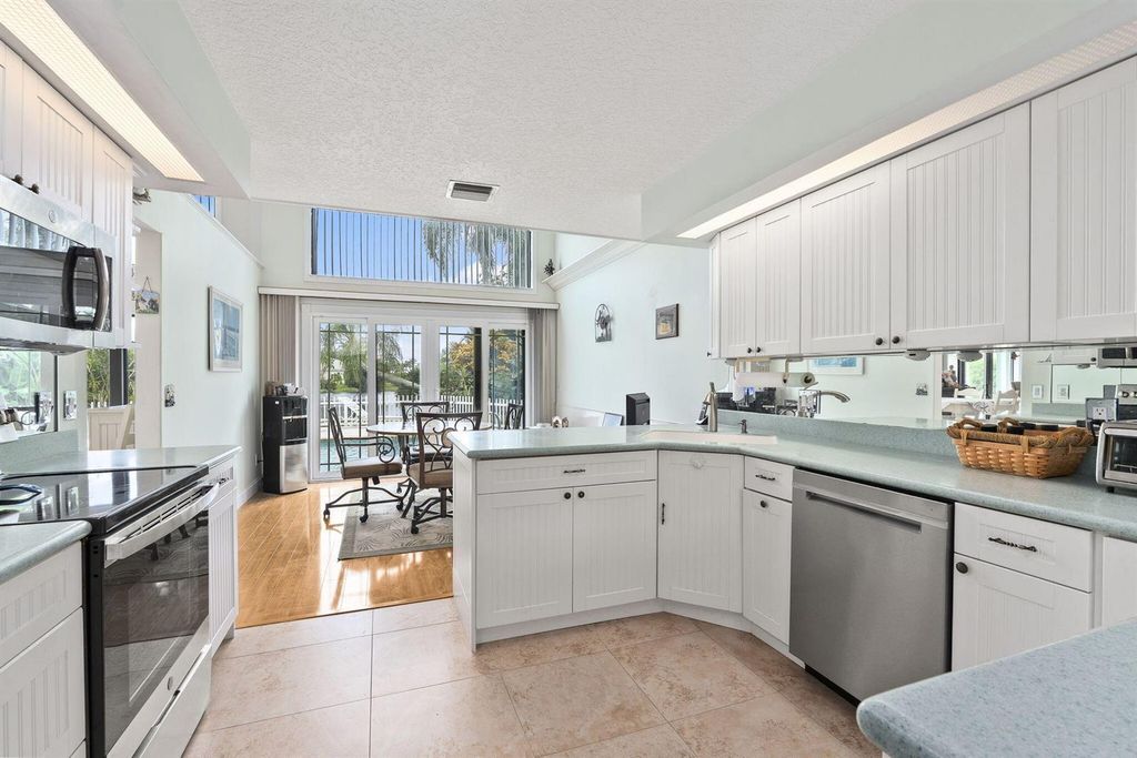 Image 21 of property listing at 8964 SE Sunfish Place, Hobe Sound, FL 33455