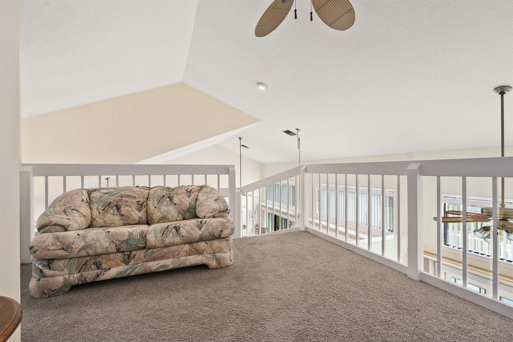 Image 23 of property listing at 8964 SE Sunfish Place, Hobe Sound, FL 33455