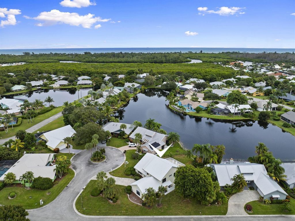 Image 3 of property listing at 8964 SE Sunfish Place, Hobe Sound, FL 33455