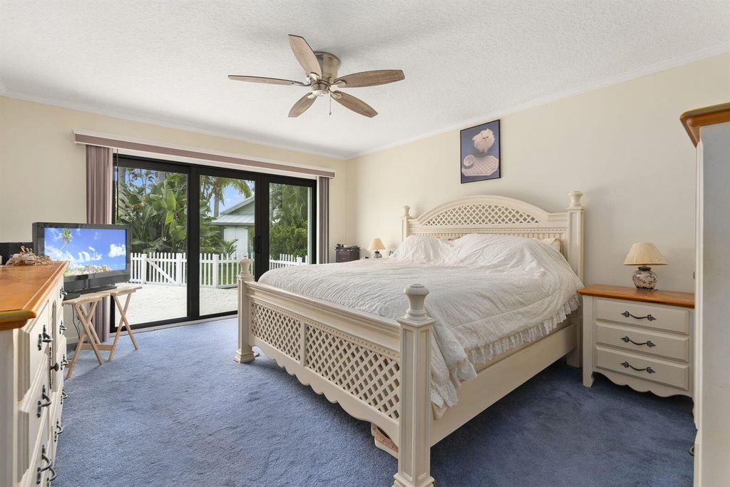 Image 30 of property listing at 8964 SE Sunfish Place, Hobe Sound, FL 33455