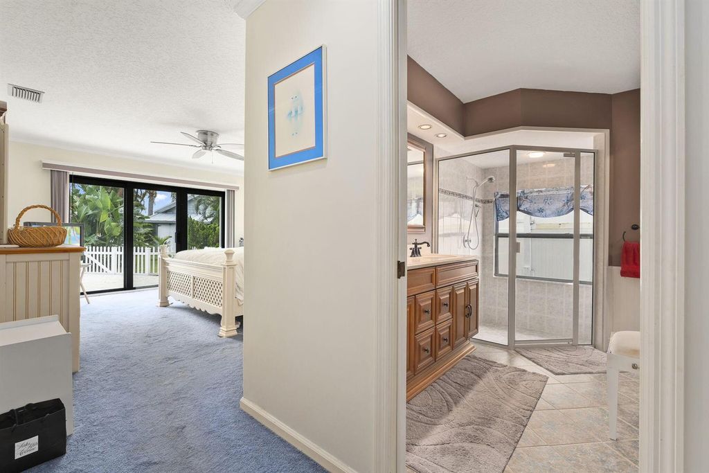 Image 32 of property listing at 8964 SE Sunfish Place, Hobe Sound, FL 33455