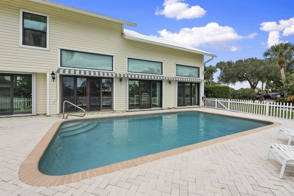 Image 40 of property listing at 8964 SE Sunfish Place, Hobe Sound, FL 33455