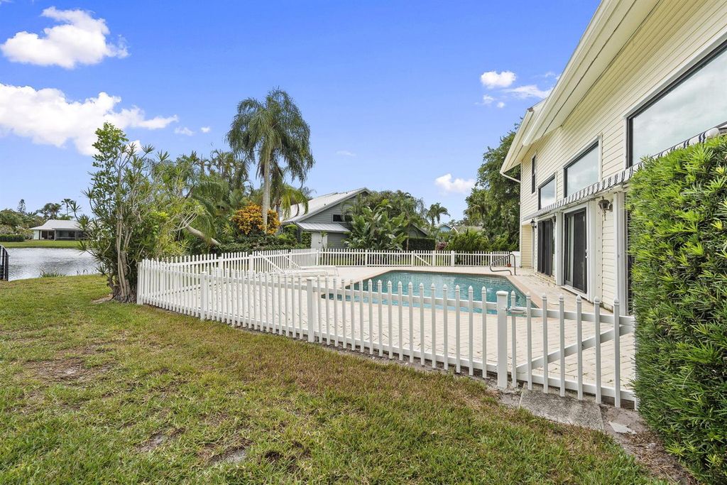 Image 44 of property listing at 8964 SE Sunfish Place, Hobe Sound, FL 33455