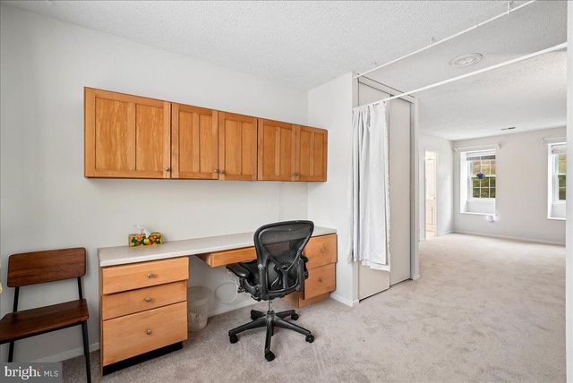 2374 BRANLEIGH PARK CT, Reston, VA 20191