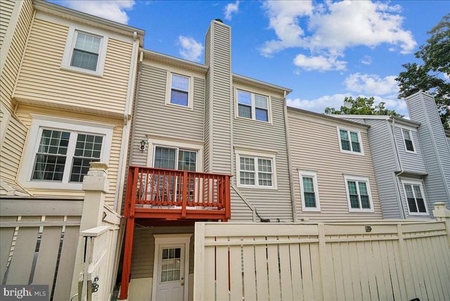 2374 BRANLEIGH PARK CT, Reston, VA 20191