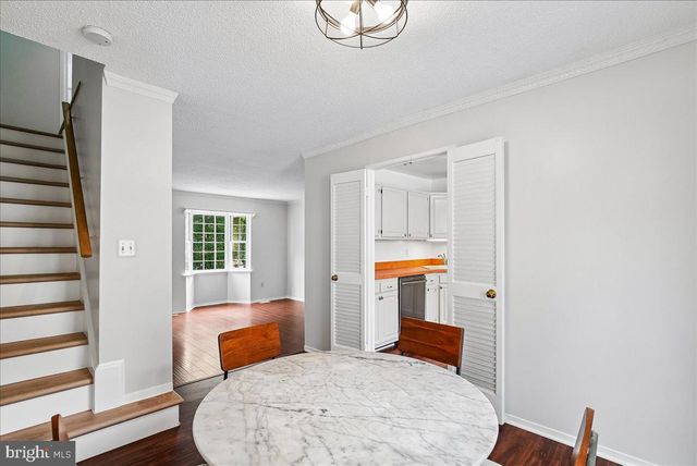 2374 BRANLEIGH PARK CT, Reston, VA 20191