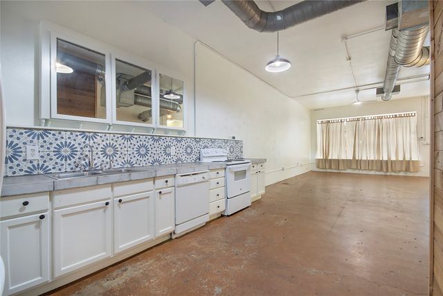 4212 Main Street, Dallas, TX 75226