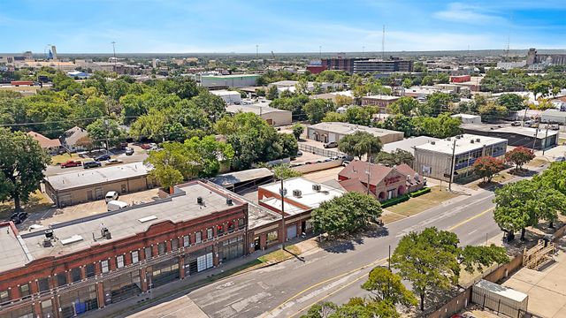 4212 Main Street, Dallas, TX 75226