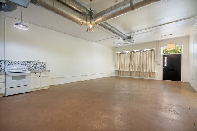 4212 Main Street, Dallas, TX 75226