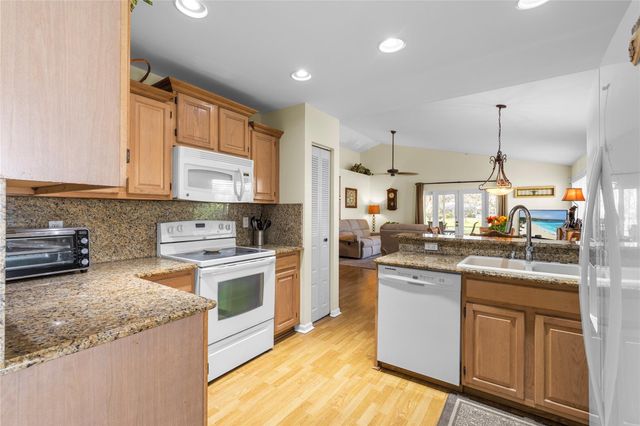 2933 Myrtle Oak Circle, Davie, FL 33328