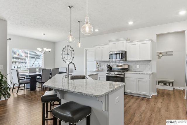 7160 N 165th Street, Bennington, NE 68007