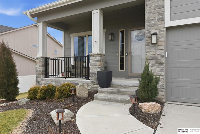 7160 N 165th Street, Bennington, NE 68007