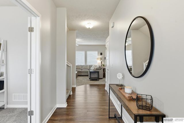 7160 N 165th Street, Bennington, NE 68007