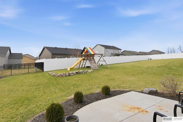 7160 N 165th Street, Bennington, NE 68007