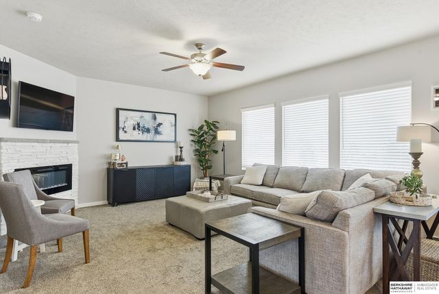 7160 N 165th Street, Bennington, NE 68007