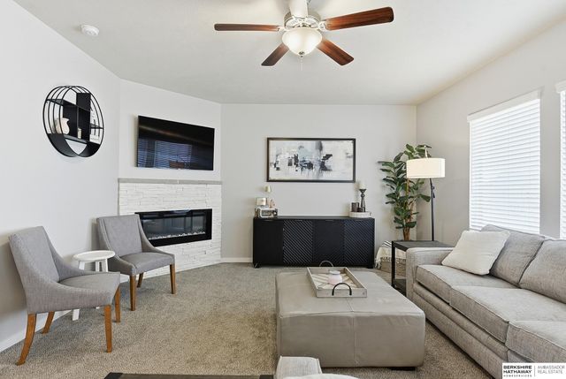 7160 N 165th Street, Bennington, NE 68007