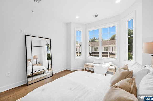 24 Gabriel Court 24, Paramus, NJ 07652