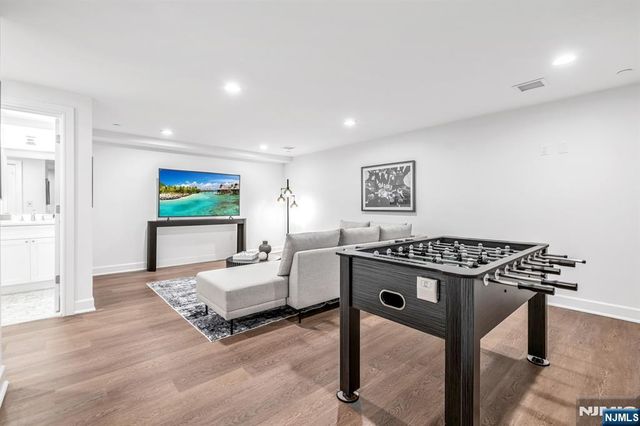 24 Gabriel Court 24, Paramus, NJ 07652