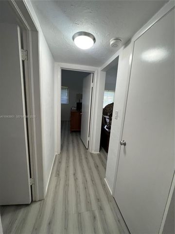 1425 Grant St, Hollywood, FL 33020
