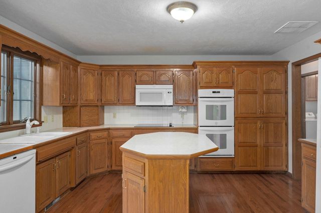 1506 Cody Road, Nixa, MO 65714
