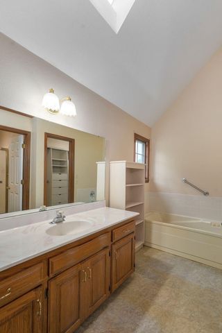 1506 Cody Road, Nixa, MO 65714