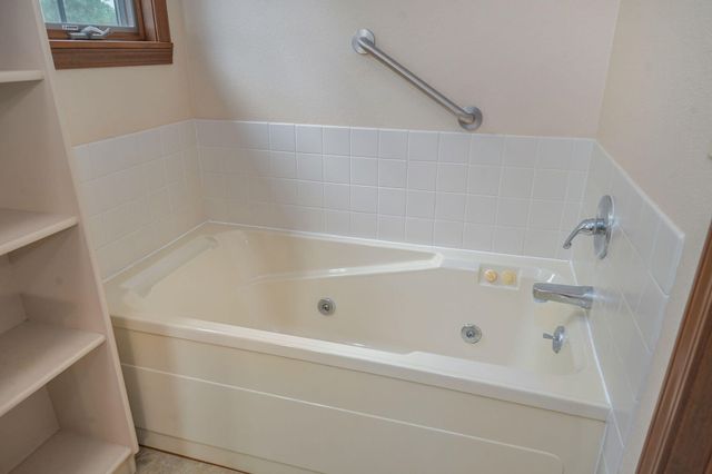1506 Cody Road, Nixa, MO 65714