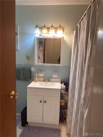 1632 Otoole Drive, Xenia, OH 45385