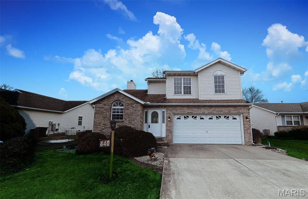 440 Pheasant Lane, Moro, IL 62067