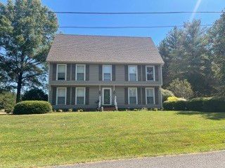 1040 Anderson Dr, Paris, TN 38242