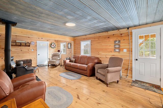 777 Tenney Pond Road, Newbury, VT 05051